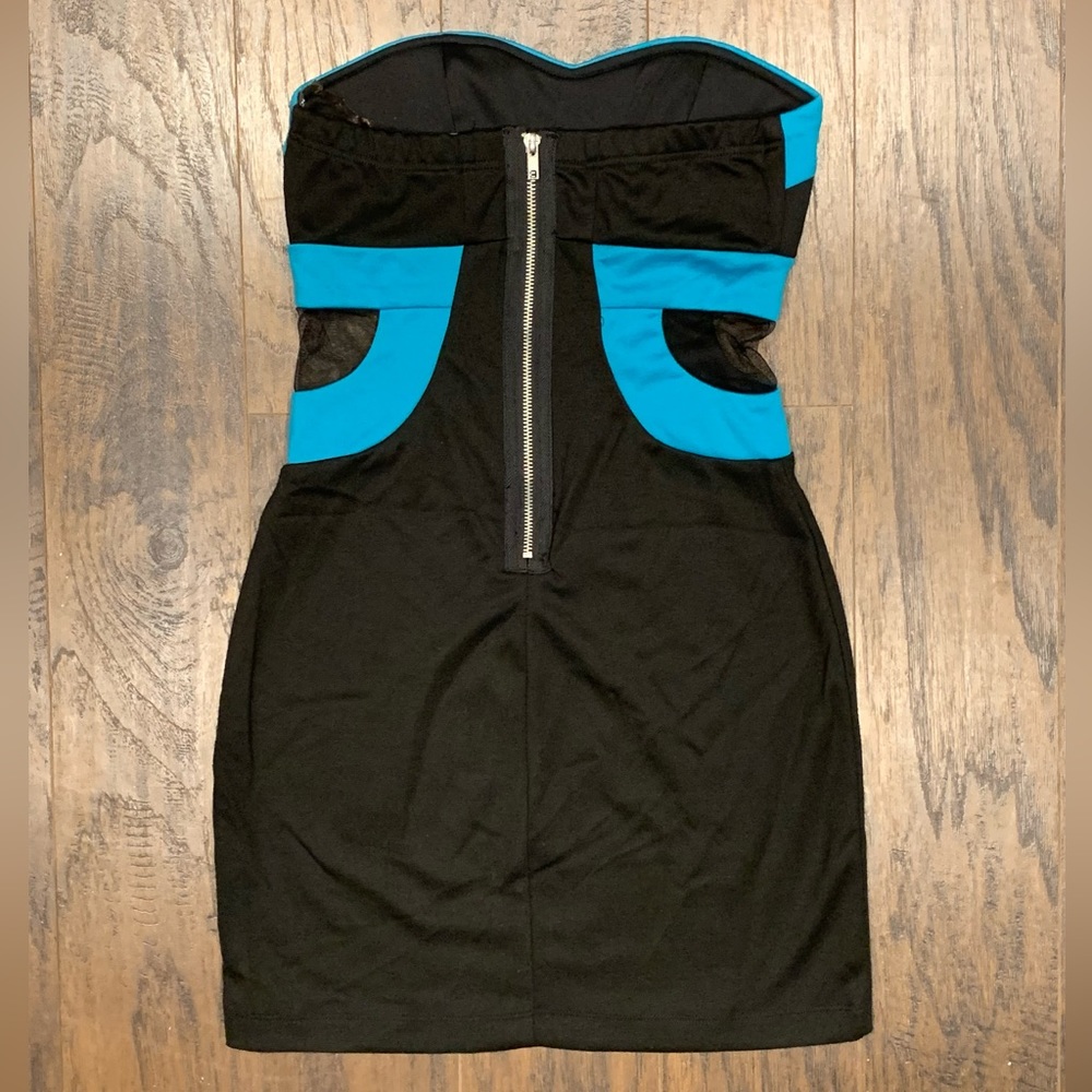 Ruby Roxy Stapless Short dress - Picture 2 of 3